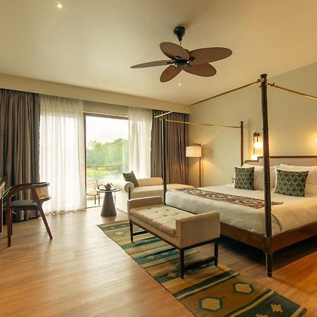 Oleander Farms, Karjat Hotell Exteriör bild