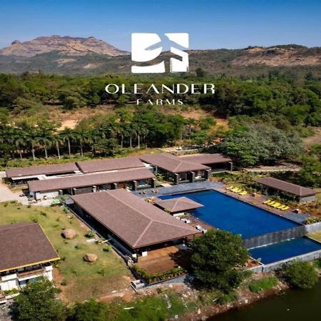 Oleander Farms, Karjat Hotell Exteriör bild