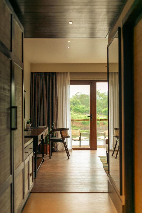 Oleander Farms, Karjat Hotell Exteriör bild