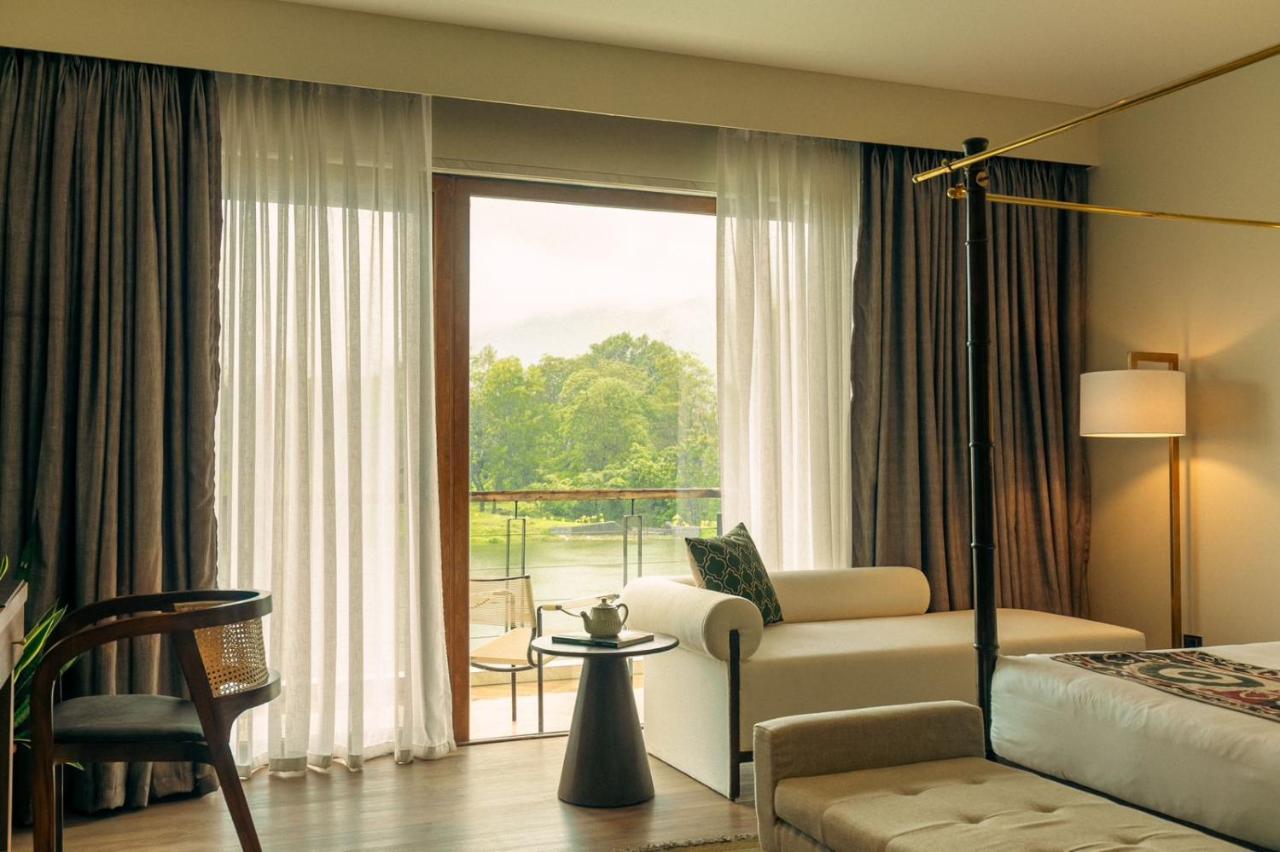 Oleander Farms, Karjat Hotell Exteriör bild